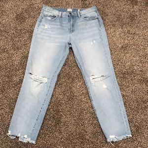 Sneak Peek Boyfriend Jeans Light Wash